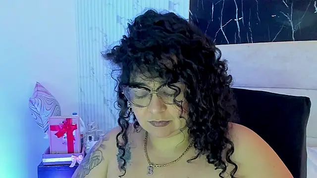 Snapshot of Reginavegaa chatting on 05/11/26, 11:38 Reginavegaa online show from 05/11/26, 11:38