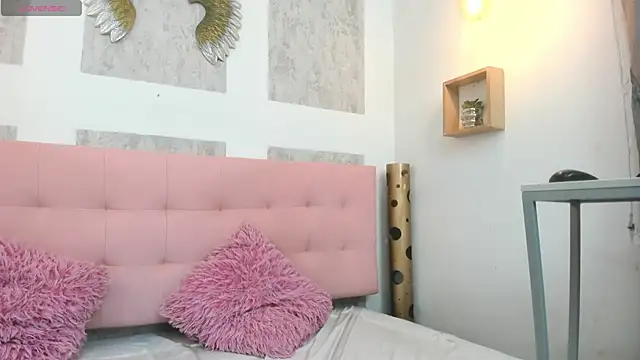 zhamira 21 online show from 11/27/25, 09:39