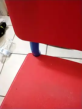 esadmisfit1 online show from 02/02/25, 09:19