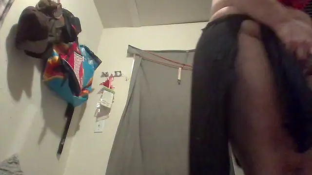 esadmisfit1 online show from 02/02/25, 12:24