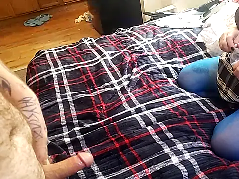 esadmisfit1 online show from 03/22/25, 08:26