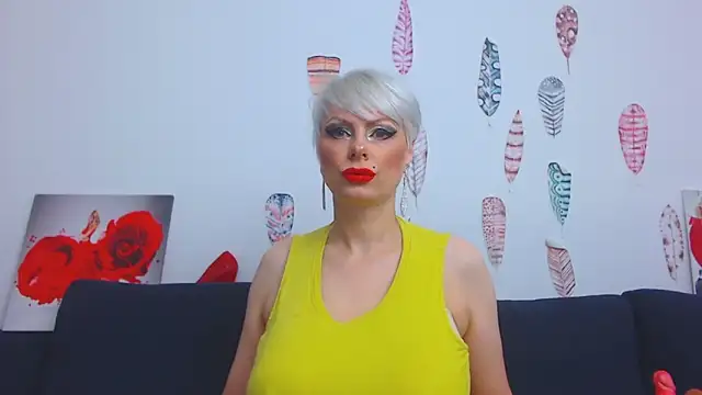 ForeverBarbie  online show from 10/20/25, 11:05