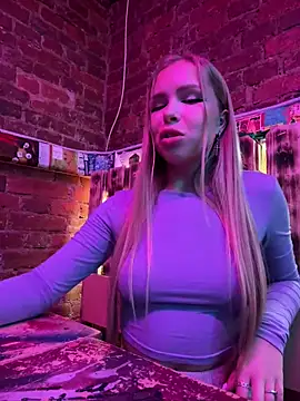 Snapshot of mur_girl chatting on 01/02/25, 02:24 mur girl online show from 01/02/25, 02:24