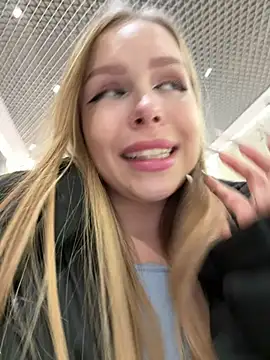 Snapshot of mur_girl chatting on 01/10/25, 11:11 mur girl online show from 01/10/25, 11:11