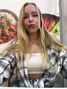 Snapshot of mur_girl chatting on 01/12/25, 11:39 mur girl online show from 01/12/25, 11:39