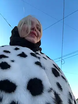 Snapshot of mur_girl chatting on 01/18/25, 09:45 mur girl online show from 01/18/25, 09:45