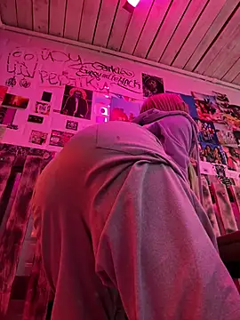 Snapshot of mur_girl chatting on 01/22/25, 01:21 mur girl online show from 01/22/25, 01:21