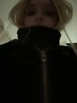 Snapshot of mur_girl chatting on 02/15/25, 11:39 mur girl online show from 02/15/25, 11:39