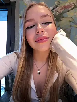 Snapshot of mur_girl chatting on 02/21/25, 11:44 mur girl online show from 02/21/25, 11:44