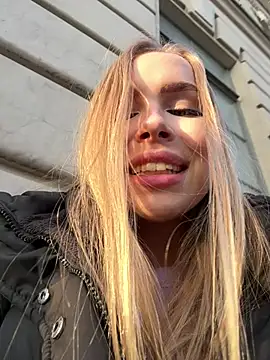 Snapshot of mur_girl chatting on 03/01/25, 09:29 mur girl online show from 03/01/25, 09:29