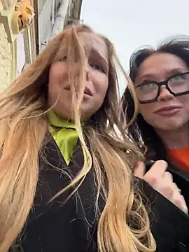 Snapshot of mur_girl chatting on 10/28/25, 01:03 mur girl online show from 10/28/25, 01:03