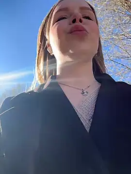 mur girl online show from 04/20/26, 01:47