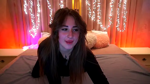 GentleAdellee online show from 12/17/25, 01:39