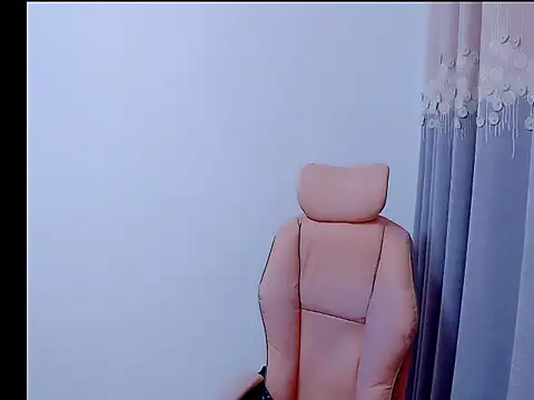 Little-sweet online show from 10/12/25, 01:15