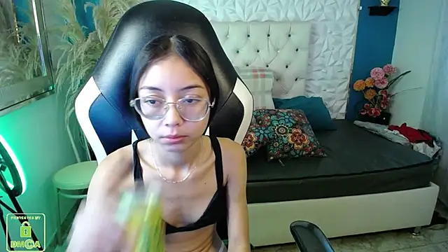 NathaliaSweet 11 online show from 12/19/25, 02:02