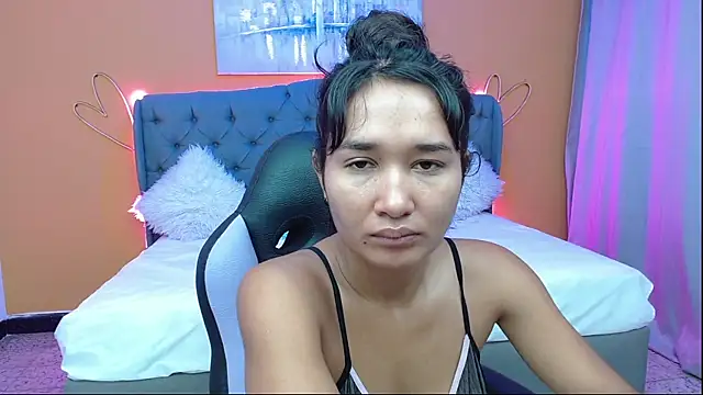 Snapshot of aliceroma chatting on 01/24/25, 02:41 aliceroma online show from 01/24/25, 02:41