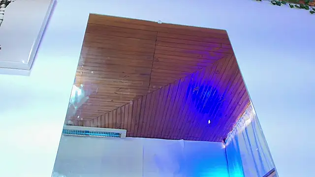 Naia x online show from 11/06/25, 07:59