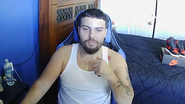 Snapshot of MasterKvn chatting on 02/12/25, 09:43 MasterKvn online show from 02/12/25, 09:43