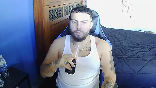 Snapshot of MasterKvn chatting on 02/25/25, 08:41 MasterKvn online show from 02/25/25, 08:41