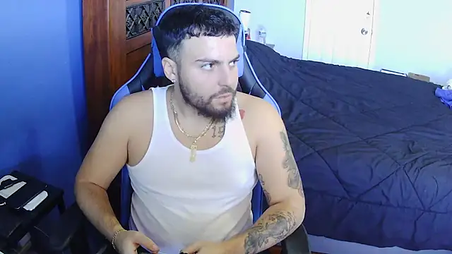 Snapshot of MasterKvn chatting on 03/06/25, 05:54 MasterKvn online show from 03/06/25, 05:54