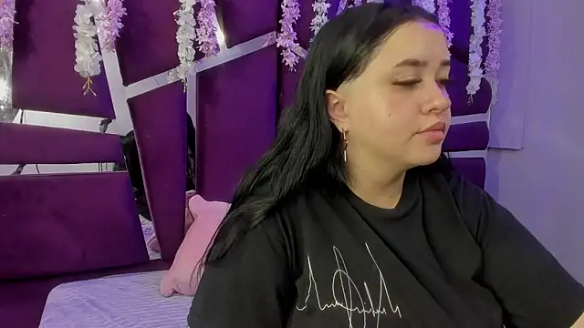 Victoria Rossy online show from 12/19/25, 08:38