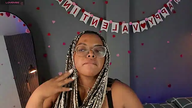 conielaurenth online show from 02/13/25, 09:06