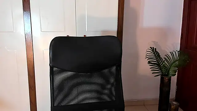 conielaurenth online show from 09/23/25, 05:21