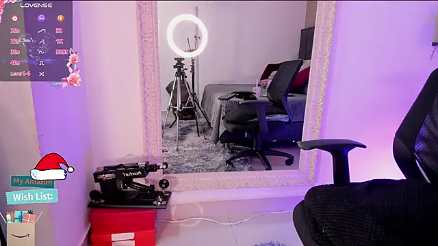 Mariana c1 online show from 12/18/25, 03:29