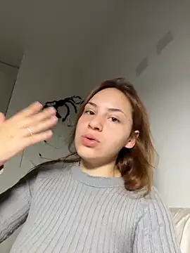 AgnesCampp online show from 10/28/25, 07:49