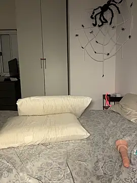 AgnesCampp online show from 11/05/25, 09:48