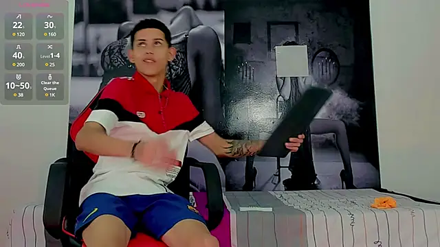 Snapshot of migueyalejo_teens chatting on 12/23/24, 07:52 migueyalejo teens online show from 12/23/24, 07:52