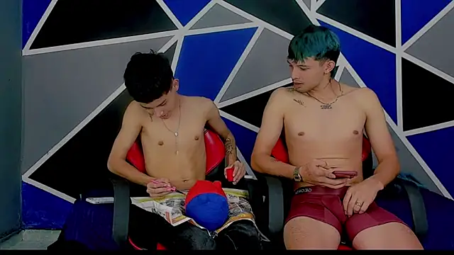 Snapshot of migueyalejo_teens chatting on 02/21/25, 06:07 migueyalejo teens online show from 02/21/25, 06:07