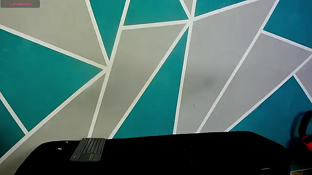 Snapshot of migueyalejo_teens chatting on 10/08/25, 05:27 migueyalejo teens online show from 10/08/25, 05:27