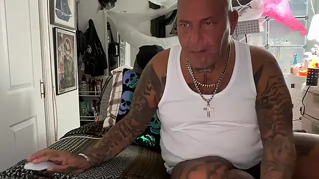 joeytatts66 online show from 09/30/25, 02:49