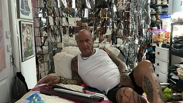 Snapshot of joeytatts66 chatting on 05/18/26, 03:02 joeytatts66 online show from 05/18/26, 03:02