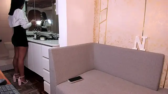 natali henao online show from 12/31/24, 01:19