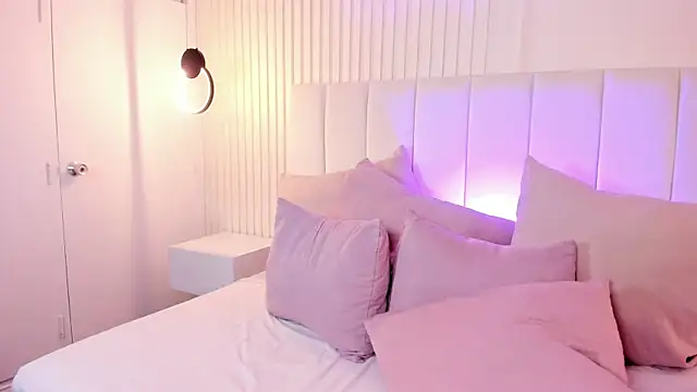 natali henao online show from 03/14/25, 11:32