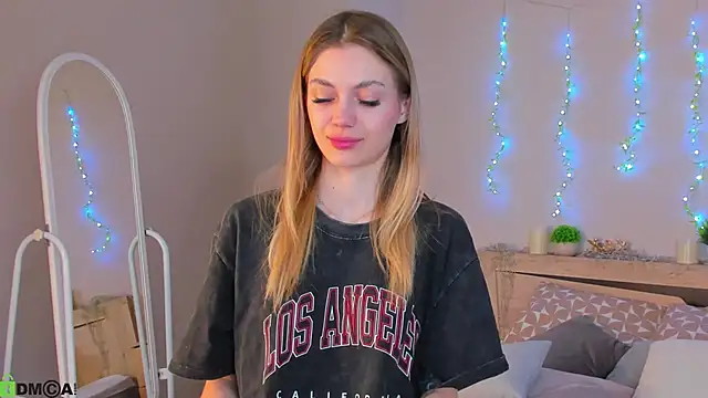 Cherry Price online show from 04/22/26, 12:02