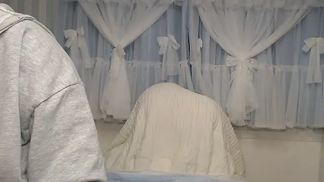 yua0727 online show from 11/10/25, 01:32