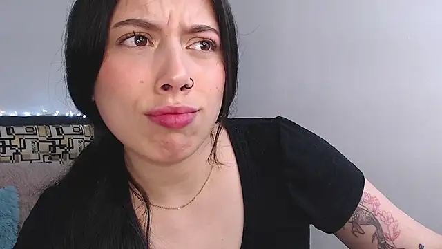 iam emy online show from 10/17/25, 01:09