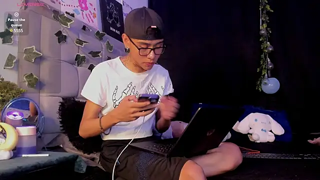 Snapshot of jacks_hotter chatting on 01/28/25, 03:47 jacks hotter online show from 01/28/25, 03:47