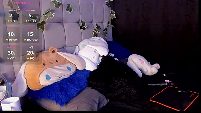 Snapshot of jacks_hotter chatting on 02/16/25, 01:03 jacks hotter online show from 02/16/25, 01:03