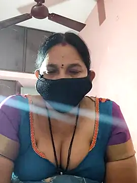 lalitha225 online show from 01/02/25, 09:22