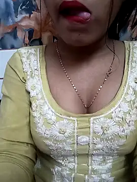 Snapshot of Sania-Love chatting on 01/28/25, 08:36 Sania-Love online show from 01/28/25, 08:36