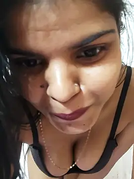 Snapshot of Sania-Love chatting on 02/17/25, 01:21 Sania-Love online show from 02/17/25, 01:21