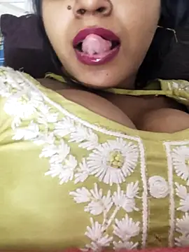 Snapshot of Sania-Love chatting on 02/20/25, 10:26 Sania-Love online show from 02/20/25, 10:26