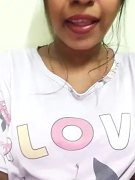 Snapshot of Sania-Love chatting on 02/26/25, 01:30 Sania-Love online show from 02/26/25, 01:30