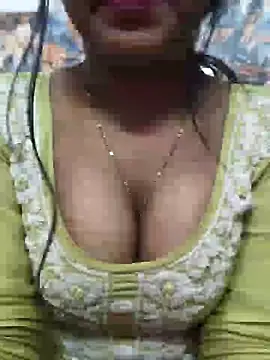 Snapshot of Sania-Love chatting on 03/03/25, 09:05 Sania-Love online show from 03/03/25, 09:05