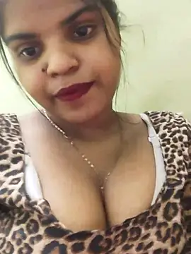 Snapshot of Sania-Love chatting on 03/10/25, 06:56 Sania-Love online show from 03/10/25, 06:56