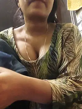 Snapshot of Sania-Love chatting on 03/18/25, 12:27 Sania-Love online show from 03/18/25, 12:27
